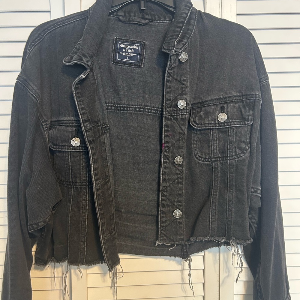 Abercrombie & Fitch Black Cropped Jean Jacket